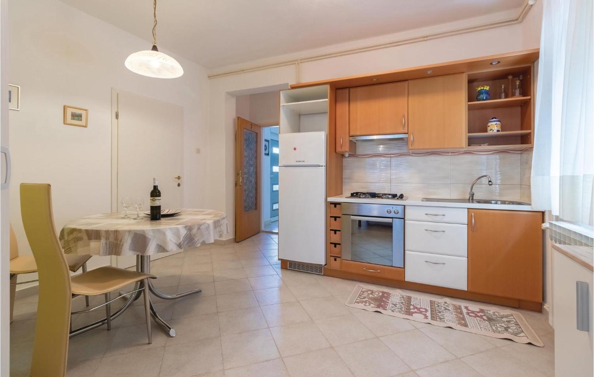 Nice Apartment In Zadar With Kitchen Exteriör bild